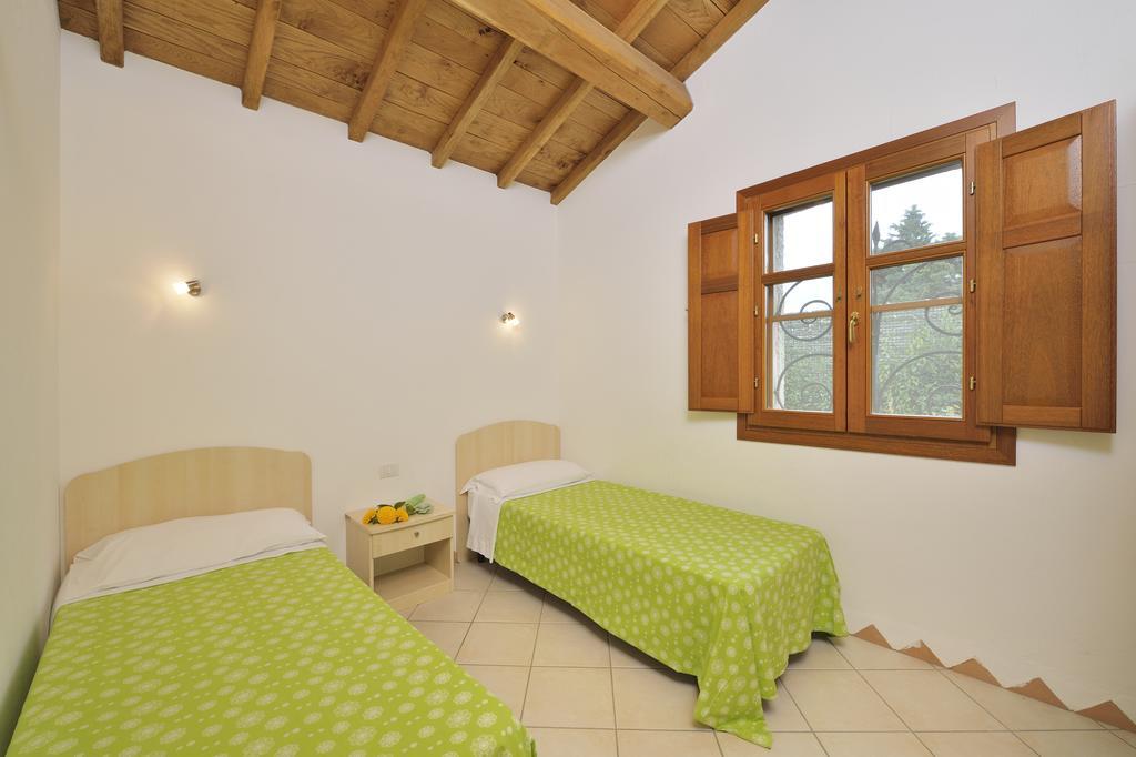Residence Le Zagare San Teodoro  Kamer foto