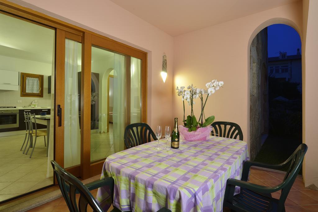 Residence Le Zagare San Teodoro  Buitenkant foto