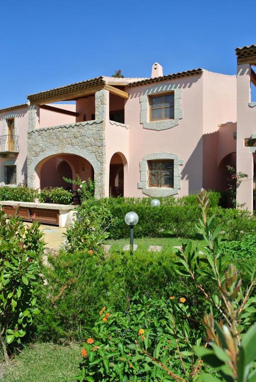 Residence Le Zagare San Teodoro  Buitenkant foto
